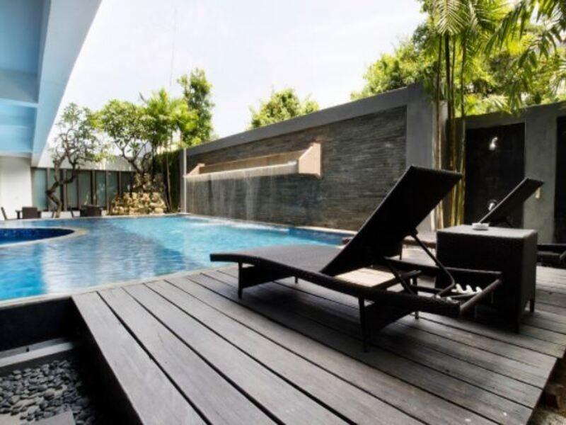 Kyriad Royal Seminyak Extérieur photo