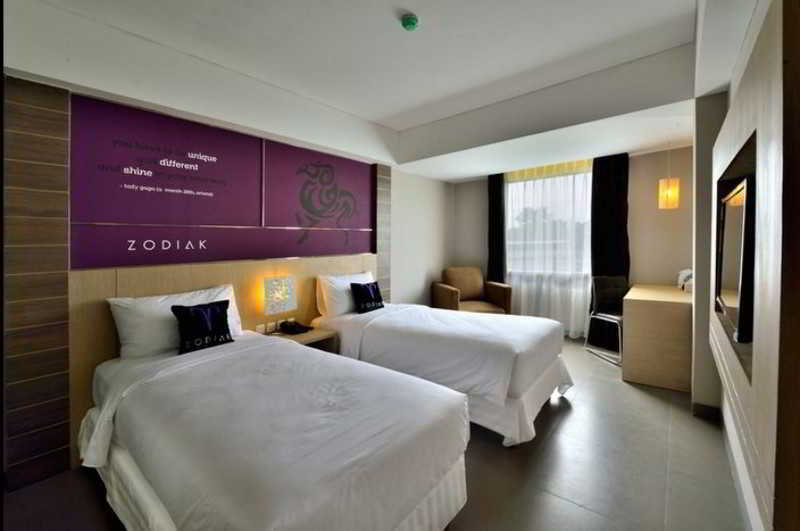 Kyriad Royal Seminyak Extérieur photo