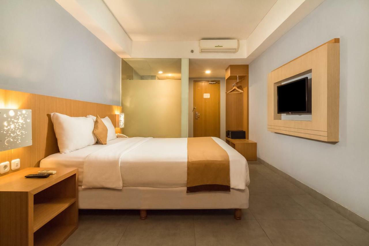 Kyriad Royal Seminyak Extérieur photo