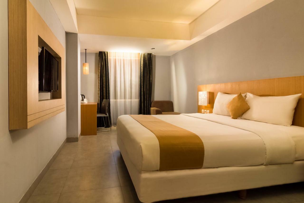 Kyriad Royal Seminyak Extérieur photo