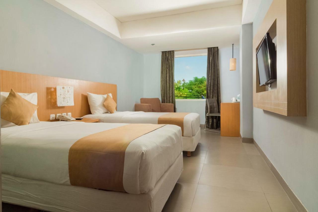 Kyriad Royal Seminyak Extérieur photo