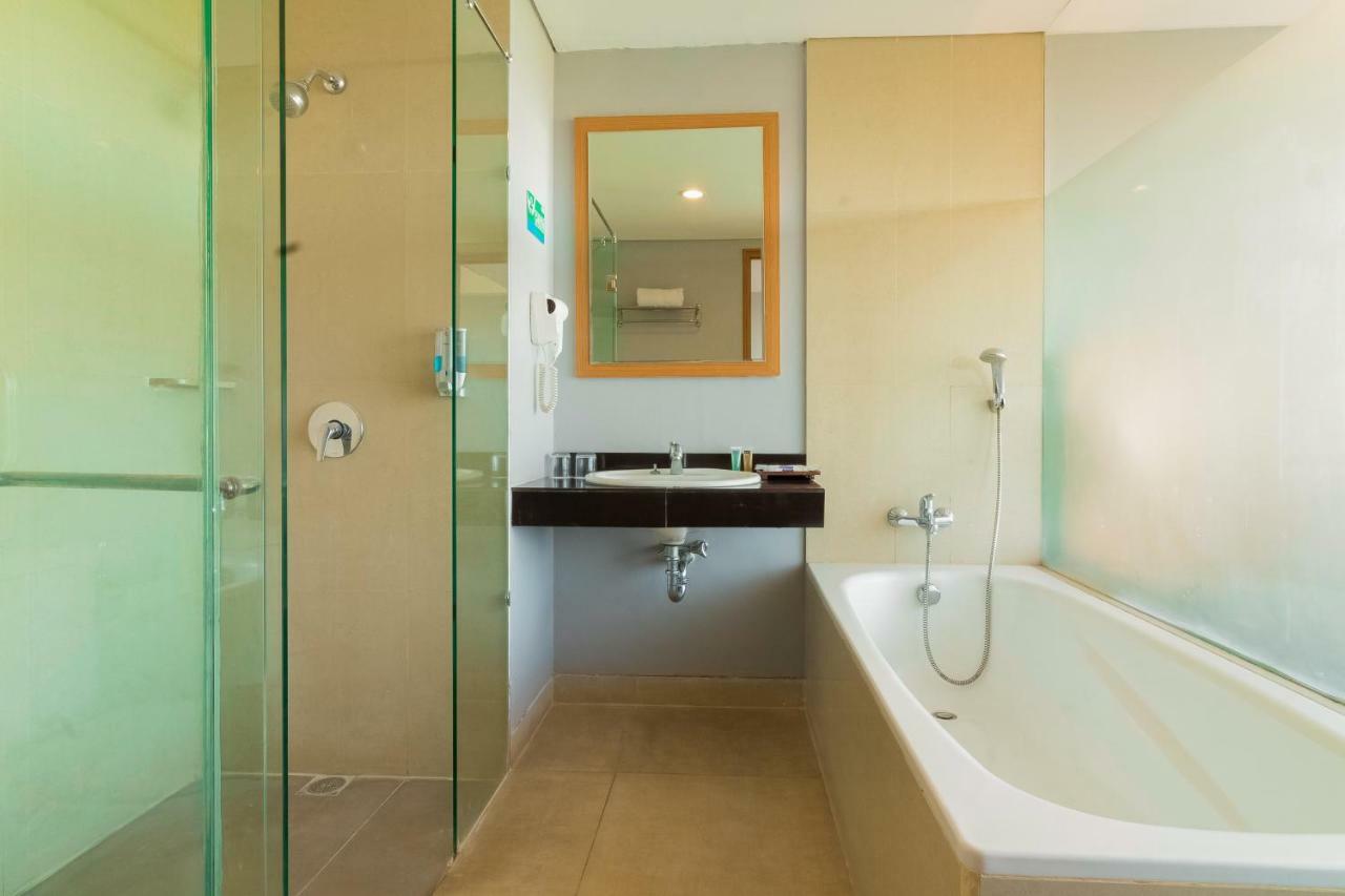 Kyriad Royal Seminyak Extérieur photo