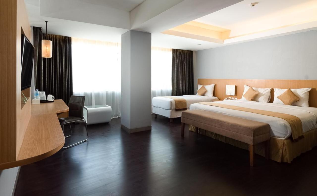 Kyriad Royal Seminyak Extérieur photo